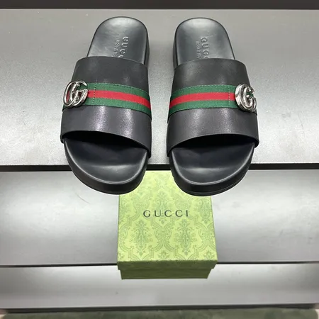 グッチ スリッパ
