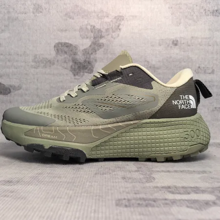 ノースフェイス スニーカー