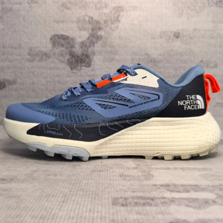 ノースフェイス スニーカー