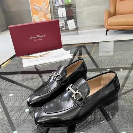 フェラガモ ビジネスシューズ