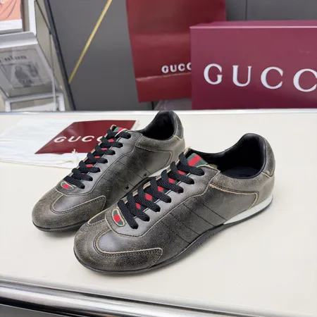 グッチ カジュアルシューズ