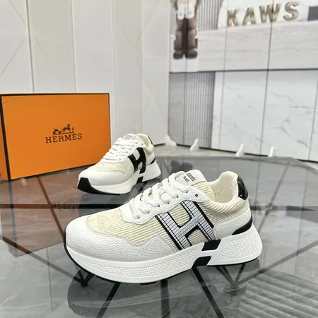 エルメス スニーカー