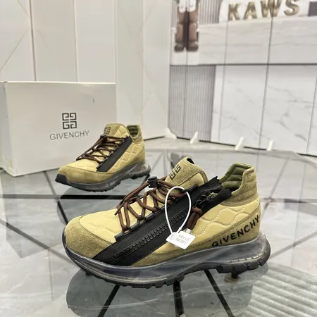 ジバンシィ スニーカー