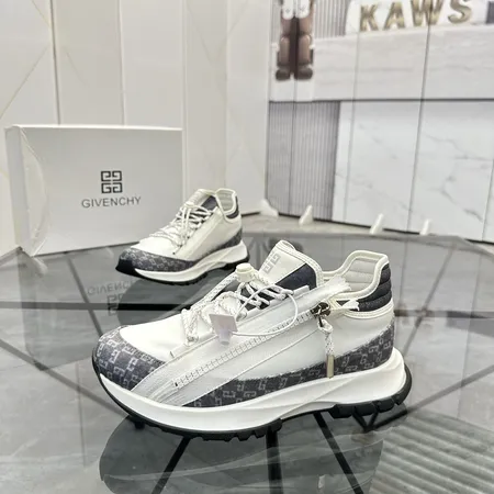 ジバンシィ スニーカー