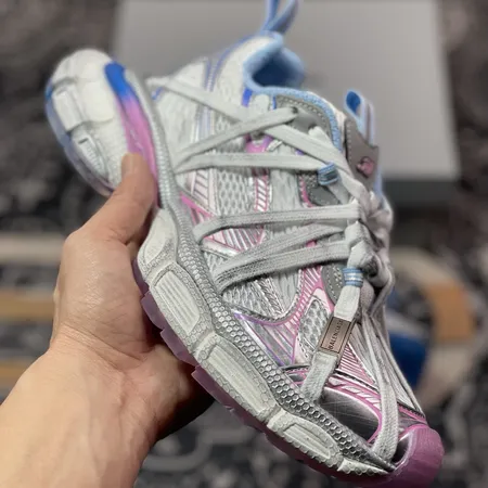 バレンシアガ スニーカー