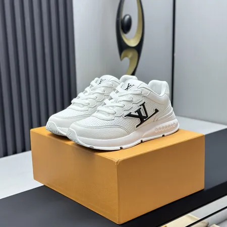 ルイヴィトン スニーカー