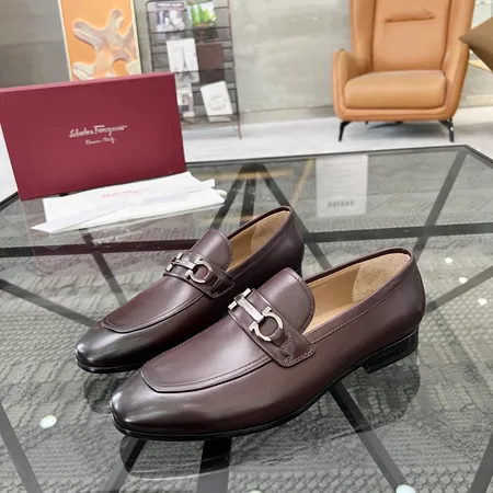 フェラガモ ビジネスシューズ