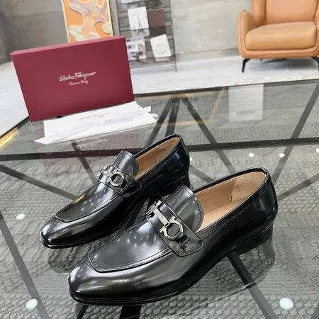 フェラガモ ビジネスシューズ