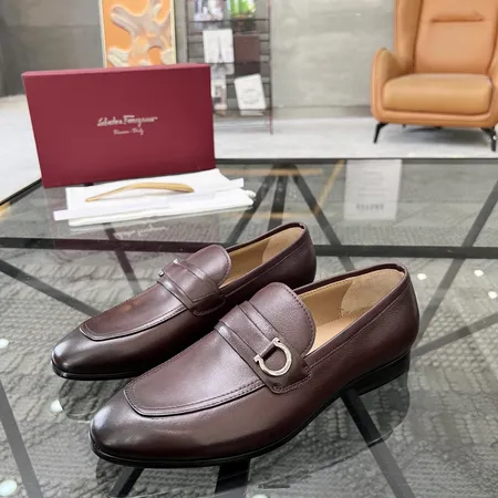 フェラガモ ビジネスシューズ