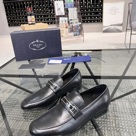 プラダ ビジネスシューズ