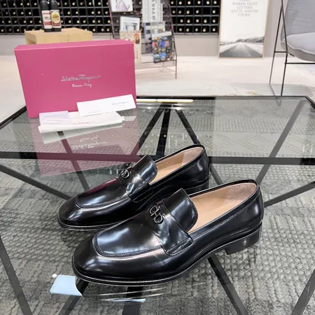 フェラガモ ビジネスシューズ