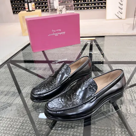 フェラガモ ビジネスシューズ