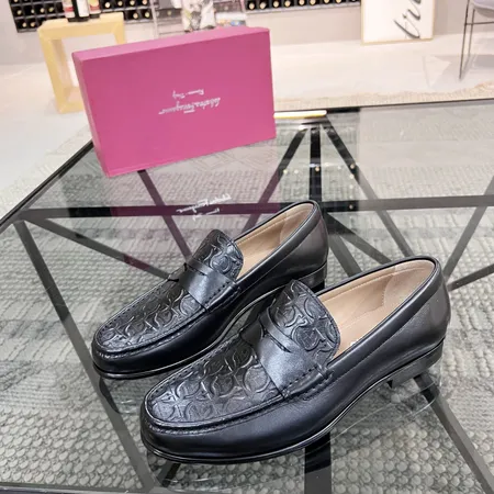 フェラガモ ビジネスシューズ