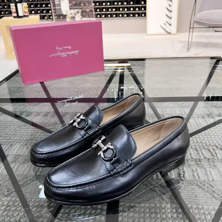 フェラガモ ビジネスシューズ