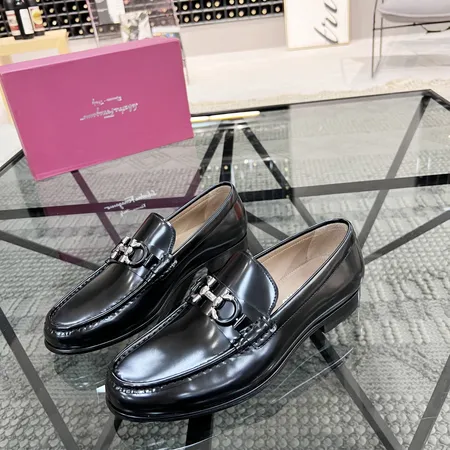 フェラガモ ビジネスシューズ