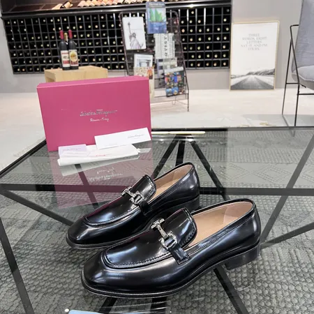 フェラガモ ビジネスシューズ