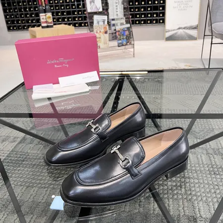 フェラガモ ビジネスシューズ