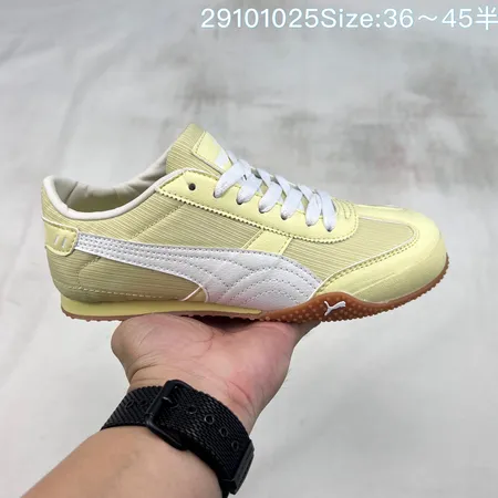 プーマ カジュアルシューズ