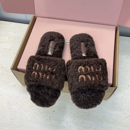 ミュウミュウ スリッパ