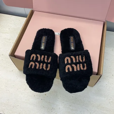 ミュウミュウ スリッパ