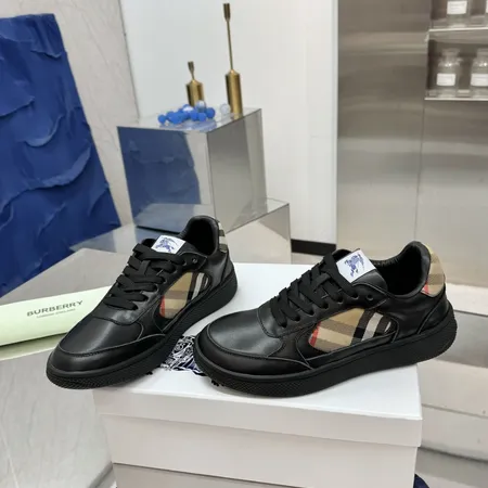 バーバリー ス カジュアルシューズ