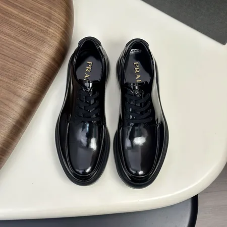 プラダ ビジネスシューズ