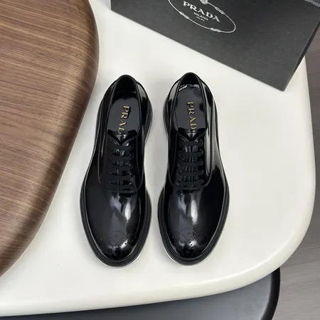 プラダ ビジネスシューズ