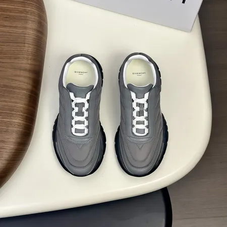 ジバンシィ カジュアルシューズ