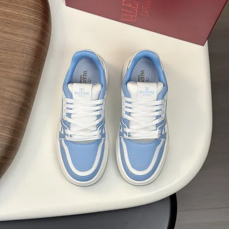 ヴァレンティノ カジュアルシューズ