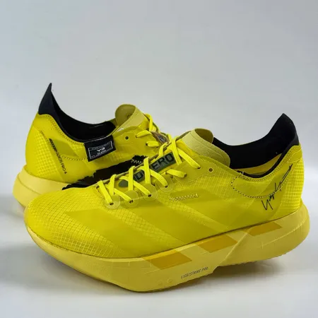 アディダス スニーカー