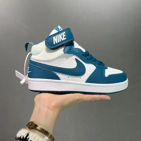 ナイキ カジュアルシューズ