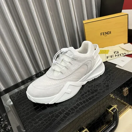 フェンディ スニーカー