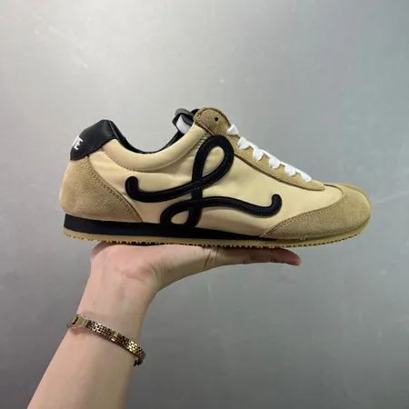 ロエベ カジュアルシューズ