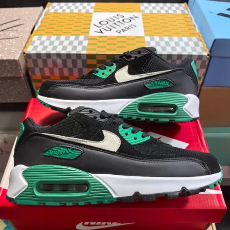 ナイキ スニーカー