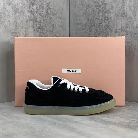 ミュウミュウ カジュアルシューズ