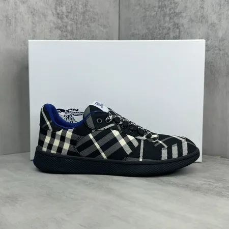 バーバリー ス カジュアルシューズ