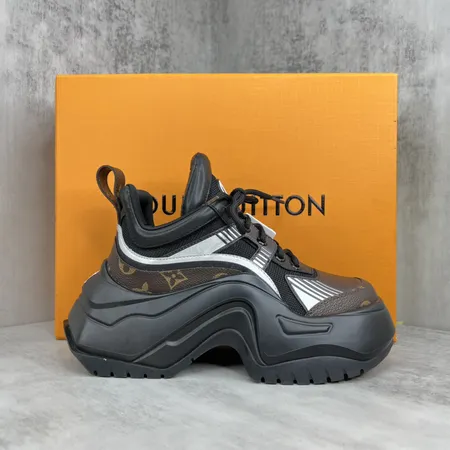 ルイヴィトン スニーカー