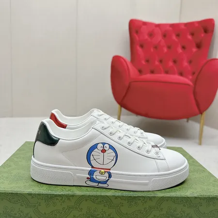 グッチ カジュアルシューズ