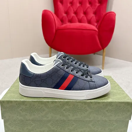 グッチ カジュアルシューズ