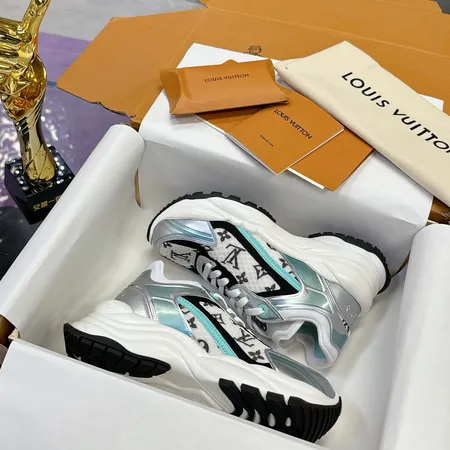 ルイヴィトン スニーカー