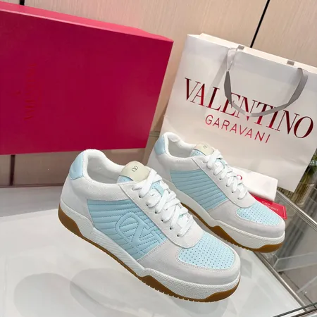 ヴァレンティノ カジュアルシューズ