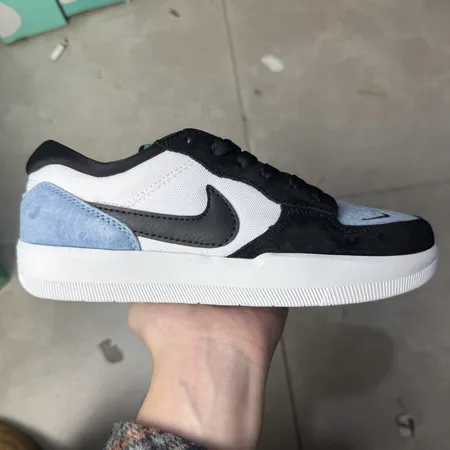 ナイキ カジュアルシューズ