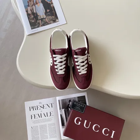 グッチ カジュアルシューズ