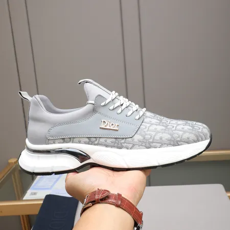 ディオール スニーカー