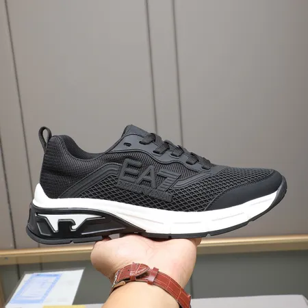 アルマーニ スニーカー