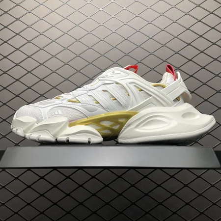 アディダス スニーカー