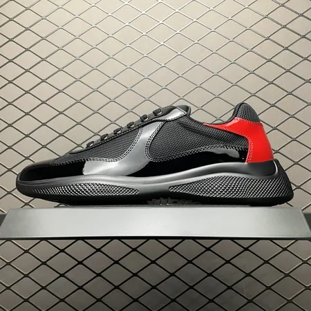 プラダ カジュアルシューズ