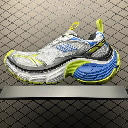 バレンシアガ スニーカー