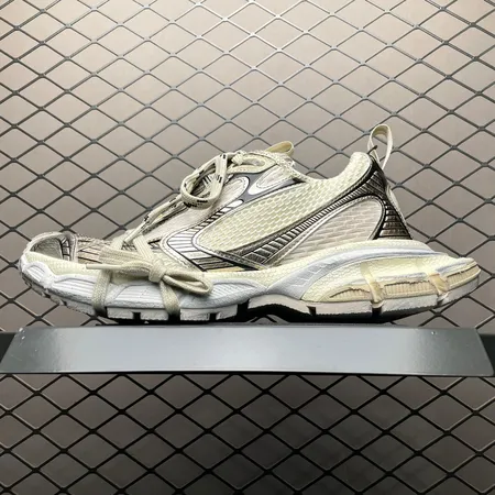 バレンシアガ スニーカー