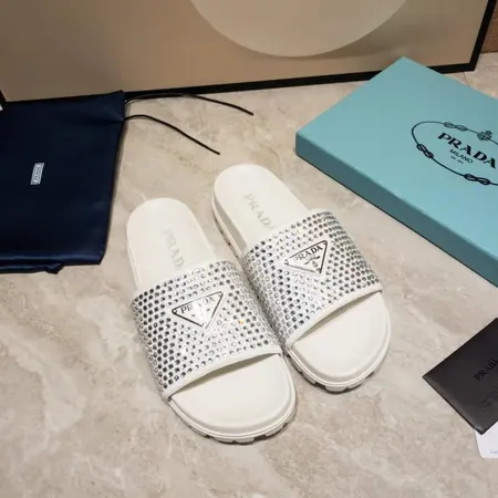 プラダ スリッパ
